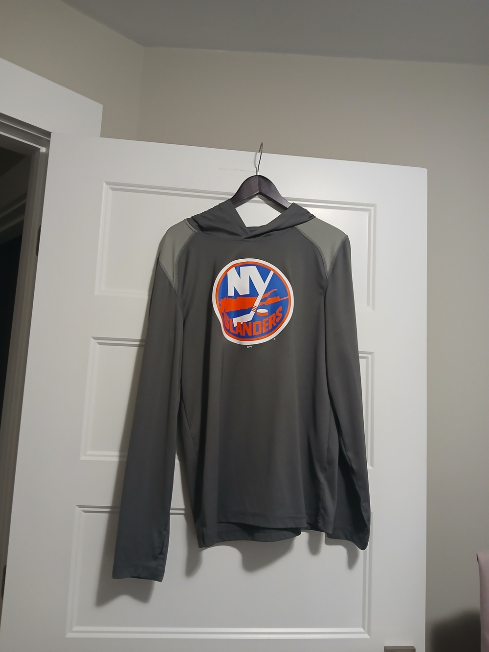 Fanatics NY Islanders  Pullover Hoodie with Printed Logo Sz M